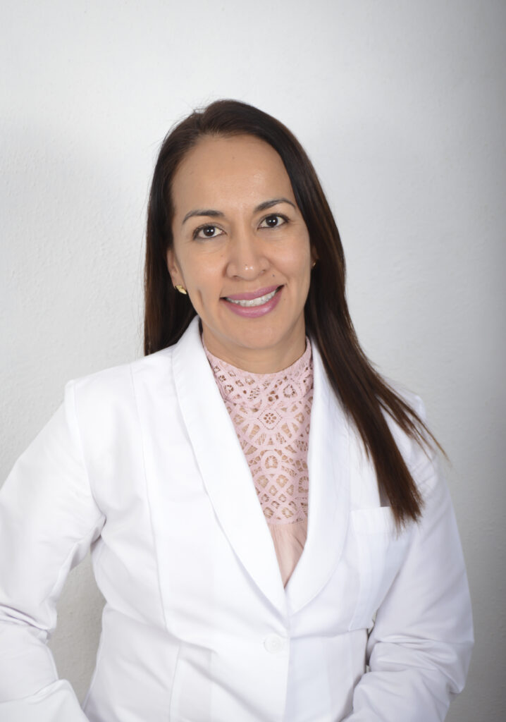 Dra. Claudia Karina Anaya Moreno, médico cirujano especialista en pie diabético en Guanajuato